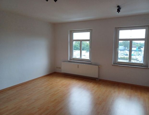 Schöne geräumige 2 Raum Dachgeschoss Wohnung mit Einbauküche ab sofrot zu vermieten - Foto 1