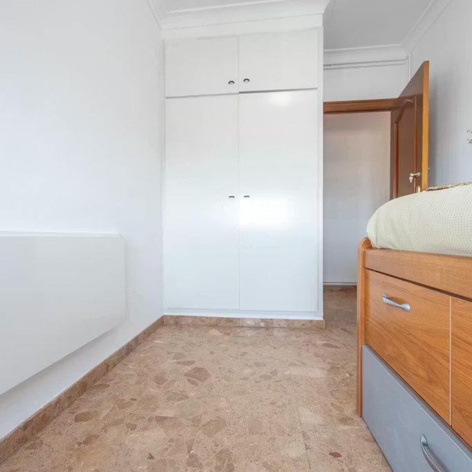 Plaça d'Hondures, Valencia, Valencian Community 46022 - Photo 1