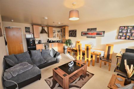 2 bedroom flat to rent - Photo 3