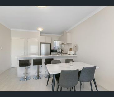 2/198 Hamilton Road, Spearwood, WA 6163 - Photo 4