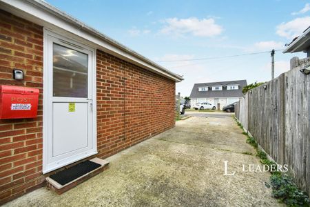 1 bedroom house to rent - Photo 2