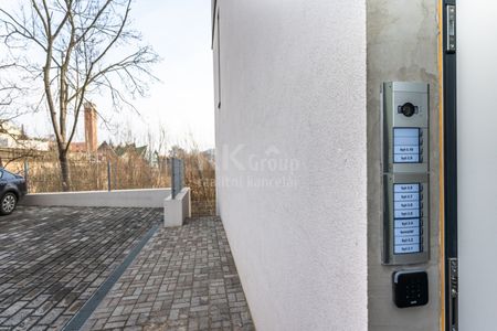 Pronájem bytu 1+kk a garsoniéry 21 m², Záfortenská 2017, Slaný - Фото 3