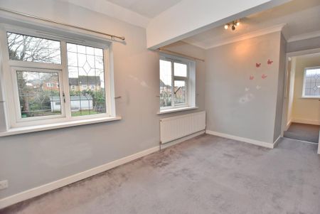 4 bedroom detached house to rent - Photo 4