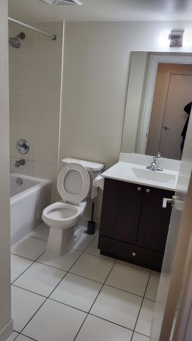 For Lease - 181 Village Green Square Unit# 912, Toronto, Ontario - Photo 3