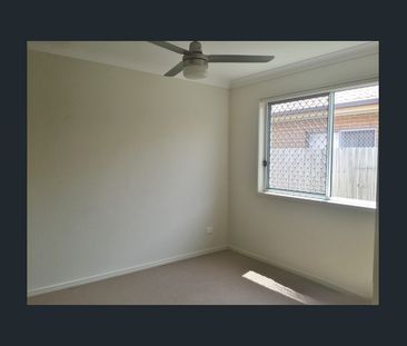 Spacious Home with Separate Media Room! - Photo 3