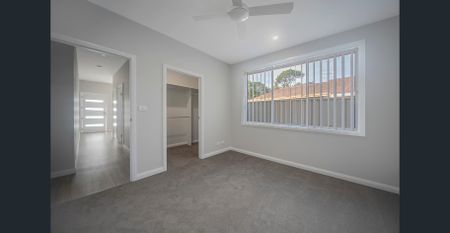 waiting for you - Photo 3