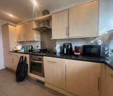 2 Bed Flat, Baltimore House, SW19 - Photo 6