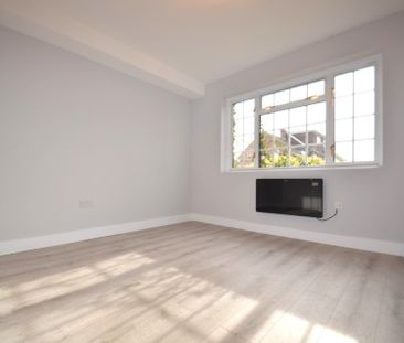 1 bedroom Property to rent - Photo 2