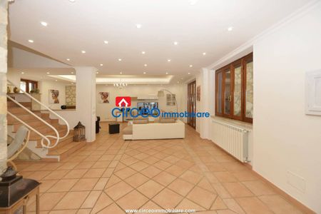Villa unifamiliare via Tommaso Tittoni 43B, Centro, San Felice Circeo - Photo 2