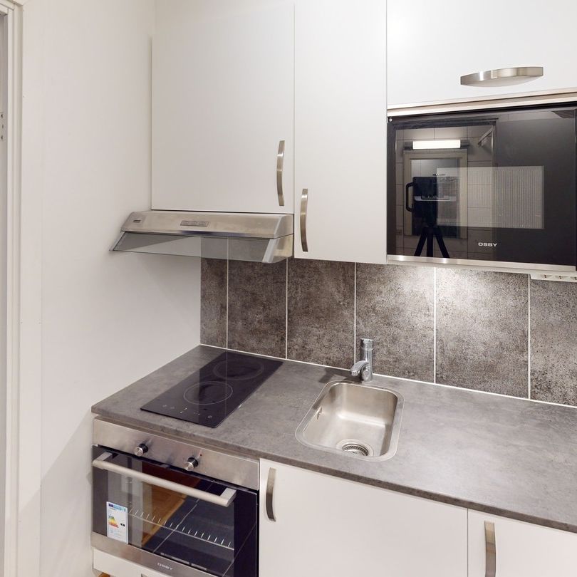 Västra Åsgatan 13, Eskilstuna - Photo 1