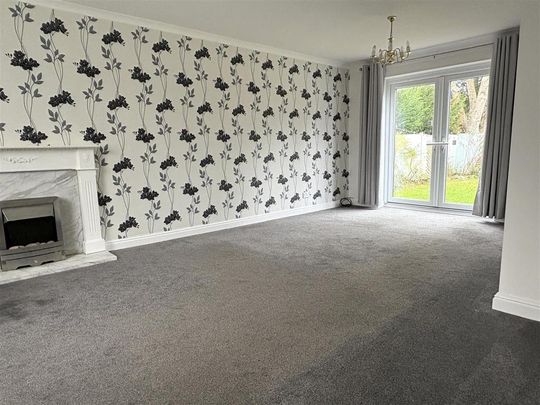 4 bedroom detached house to rent - Photo 1