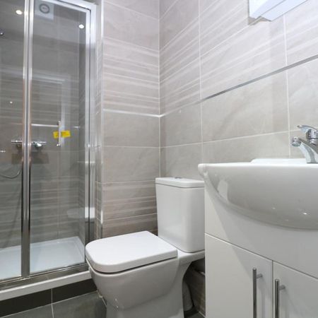 2 bedroom ground floor flat to rent - Photo 4