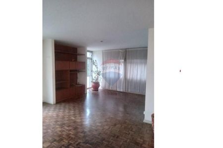 Apartamento Reformado no Jardins com 3 Quartos - Foto 2