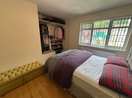 Leahurst Crescent, Harborne - Photo 4