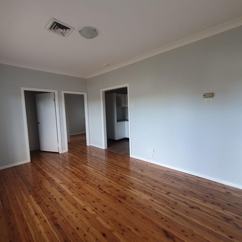 4 Bedroom House - Photo 1