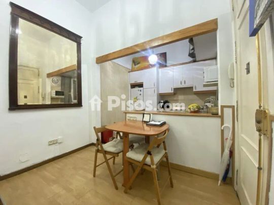 Piso en alquiler en Calle de Lope de Rueda, cerca de Calle del Doctor Castelo - Photo 1