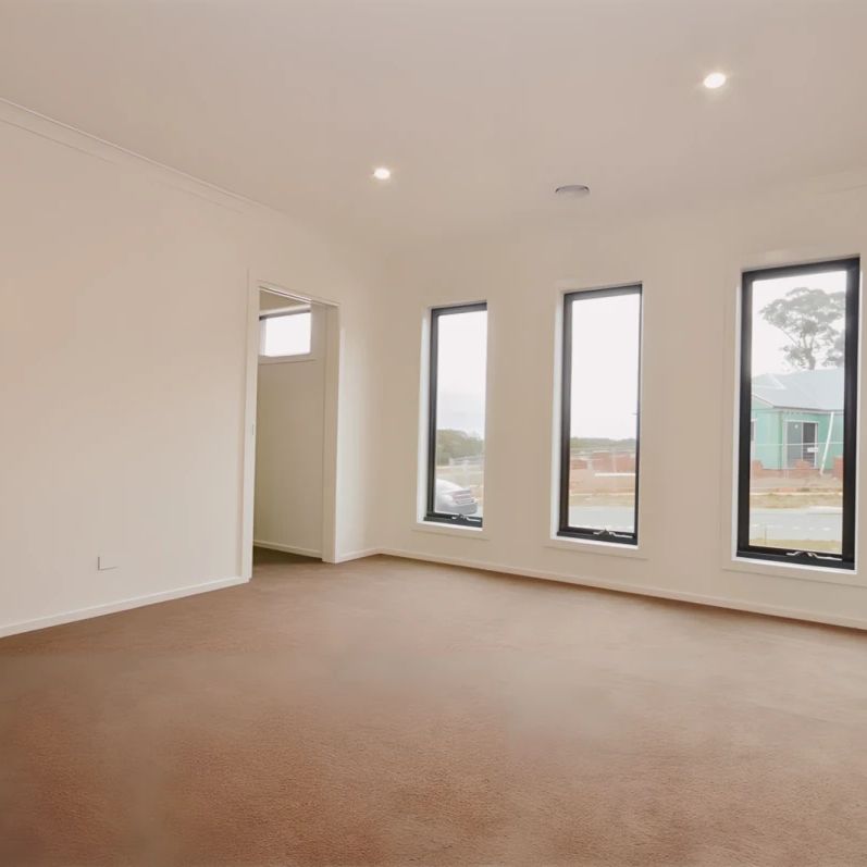 3 Bed, 2 Bath - Photo 1