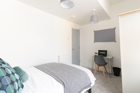 7 bedroom terraced house to rent - Photo 2