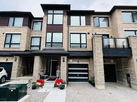 For Lease - 47 Red Maple Lane, Barrie, Ontario - Photo 1