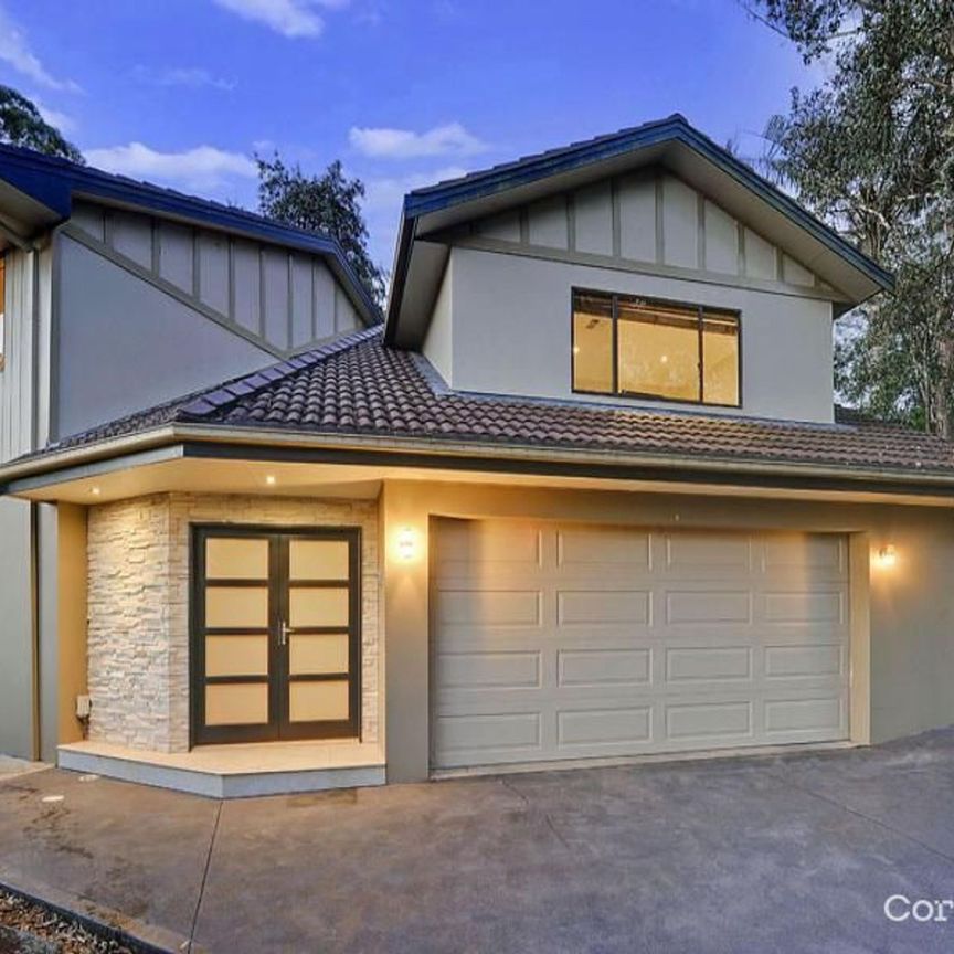 Live in An Immaculate Family Home with the Wildlife at Your Back Door&excl; - Photo 1