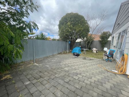 Cosy 2-Bedroom House in Hastings - Photo 4