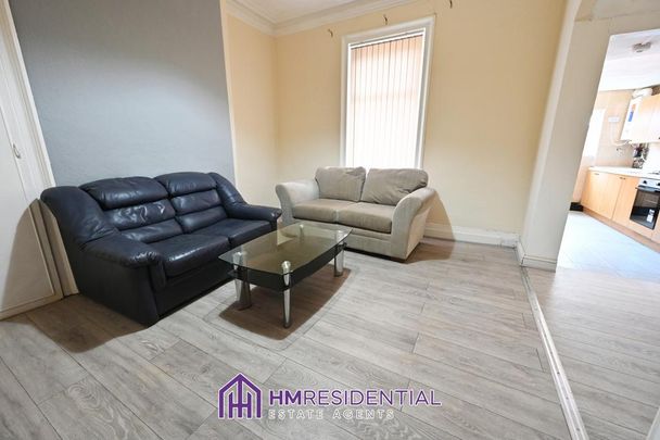 4 bedroom terraced house to rent - Photo 1