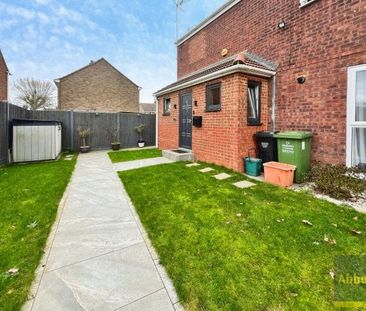 Gaywood, Basildon - Photo 5