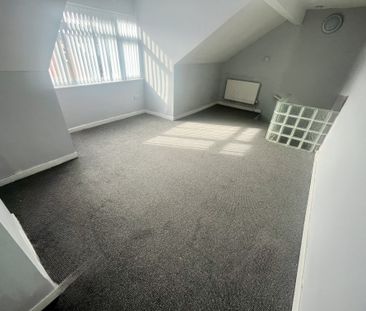 Raincliffe Terrace, Leeds - Photo 1