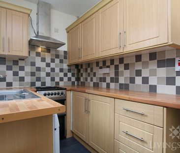 2 bedroom terraced house to rent - Photo 2