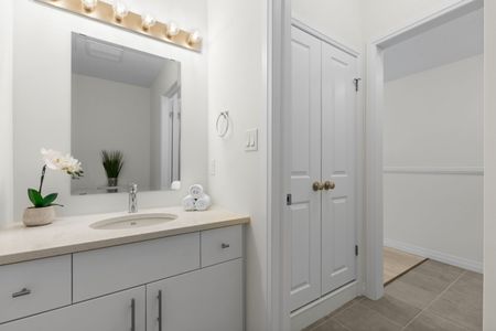 For Lease - 30 Thatcher Drive, Guelph, Ontario - Photo 2