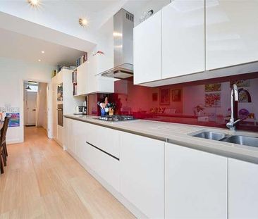 Vernon Avenue, Raynes, SW20 - Photo 6