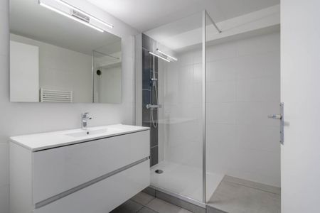 Location Appartement 2 pièces 49m² ANNECY LE VIEUX 74940 - Photo 4