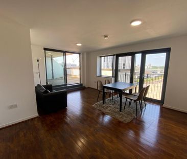 2 bedroom flat to rent - Photo 2