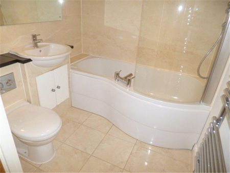 2 bedroom apartment to rent - Photo 4