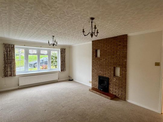 2 bedroom detached bungalow to rent - Photo 1