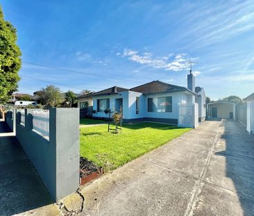 Spacious Family Home in the Heart of Bell Post Hill - Photo 1