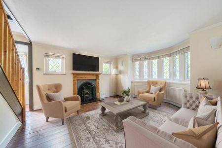 5 bedroom detached house to rent - Photo 2