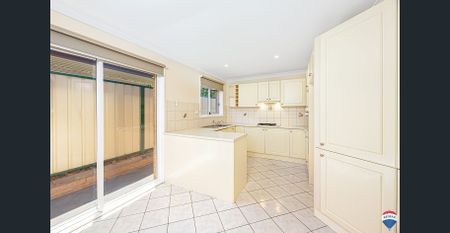 Lovely updated 4 Bedda Brick Family Home - Ready to move in! - Photo 3