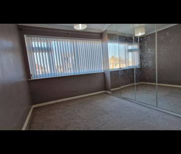 3 Bed End Terrace, Morley, LS27 - Photo 4