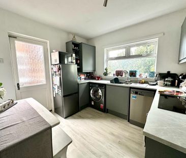 2 bedroom maisonette to rent - Photo 6
