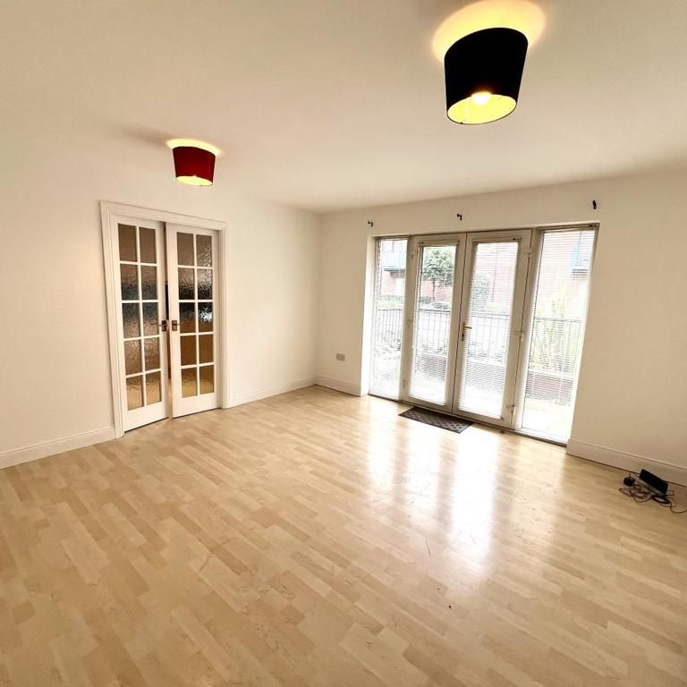 2 bedroom apartment to rent - Photo 1