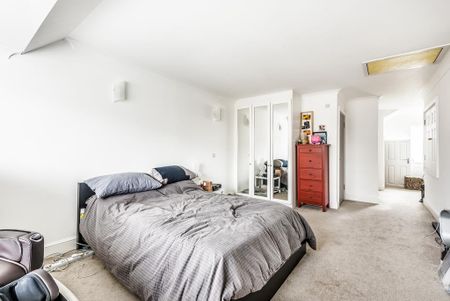 4 bedroom terraced house to rent - Photo 2