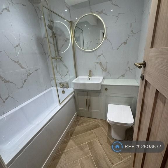 4 bedroom terraced house to rent - Photo 1