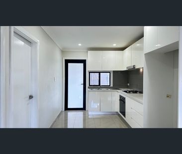 14a Ohlfsen Road, Minto, NSW 2566 - Photo 5