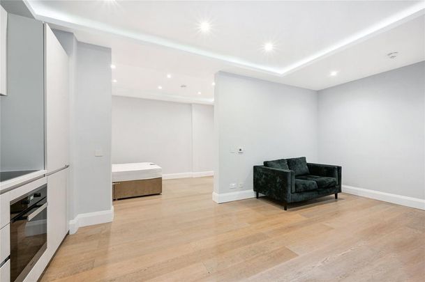 Studio to rent - Photo 1