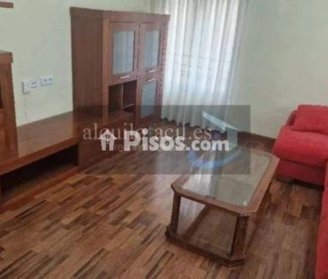 Piso en alquiler en Centro - Photo 2