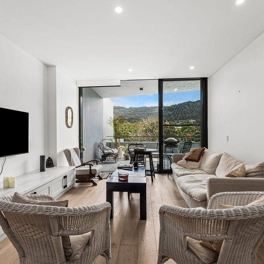 Superb Apartment Living At 'patris Residences' - Photo 1