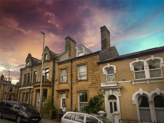 Trinity Street, Huddersfield - Photo 1