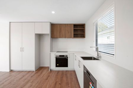 2/590 Gloucester Street, Linwood - Photo 3