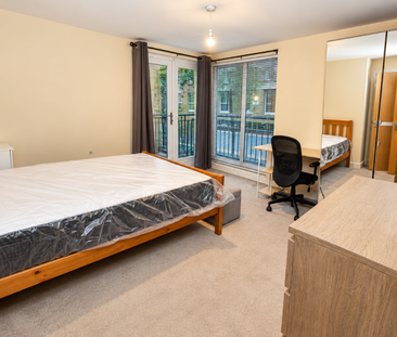 3 bedroom apartment to rent - Photo 6